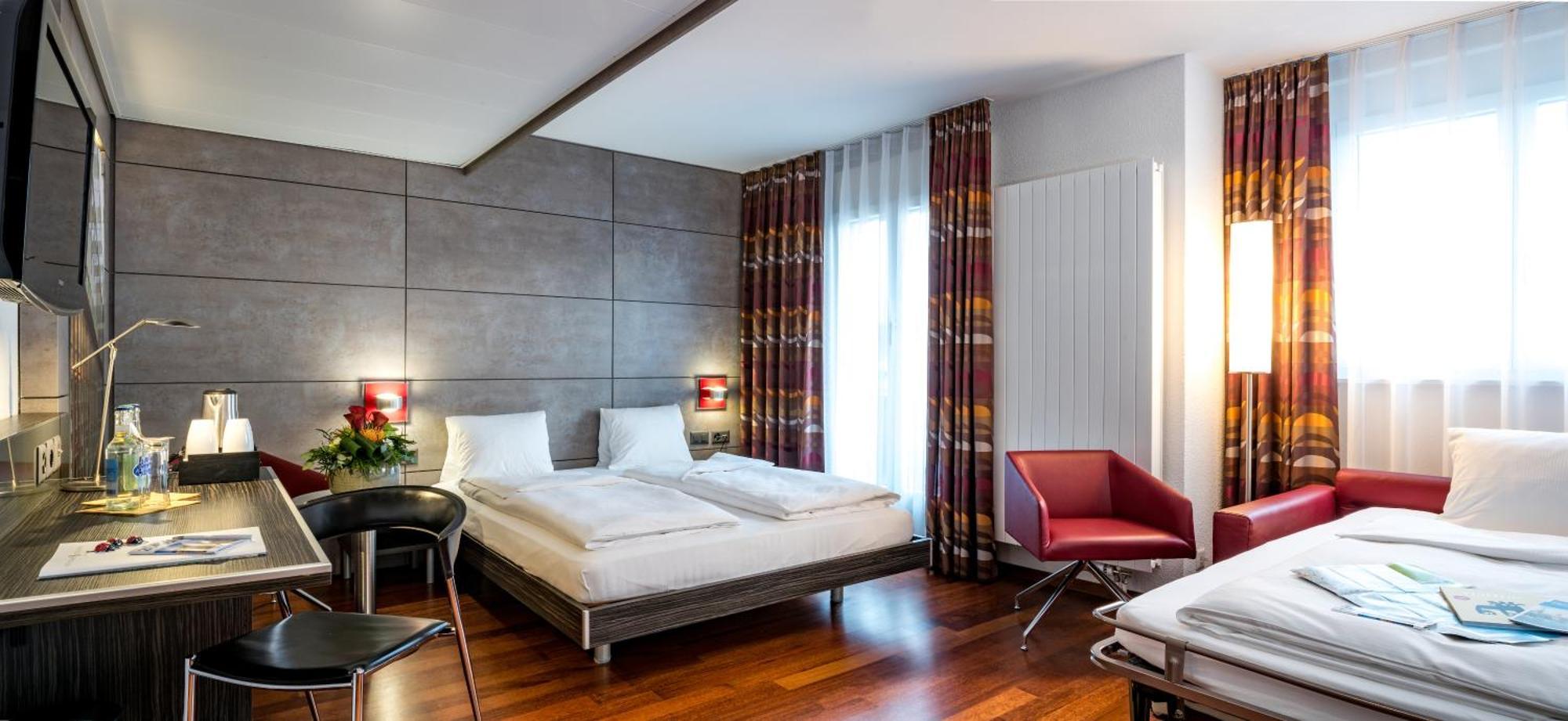 Triple Room with Air-Conditioning